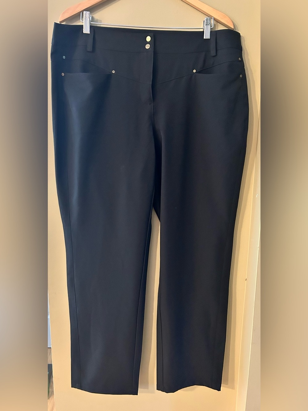 Jones New York Plus Stretch Casual Fashion Relaxed Black Pocket Trouser
